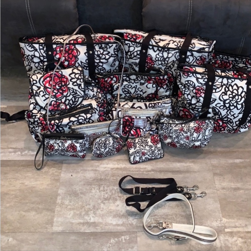 🩷🖤VINTAGE COACH POPPY GRAFFITI ED🖤🩷